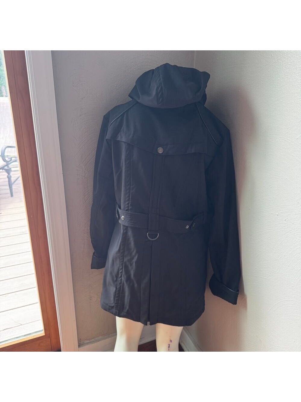 Neyelle black utility rain jacket, black, size large, hooded - Picture 4 of 15